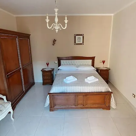Domus Terrazza Vista Mare 2 Jacuzzi ピショッタ