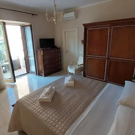 Domus Terrazza Vista Mare 2 Jacuzzi